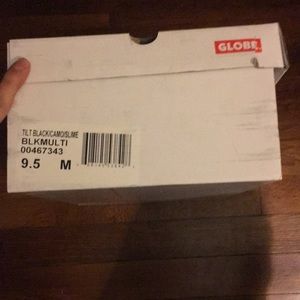 Globe Tilt size 9.5